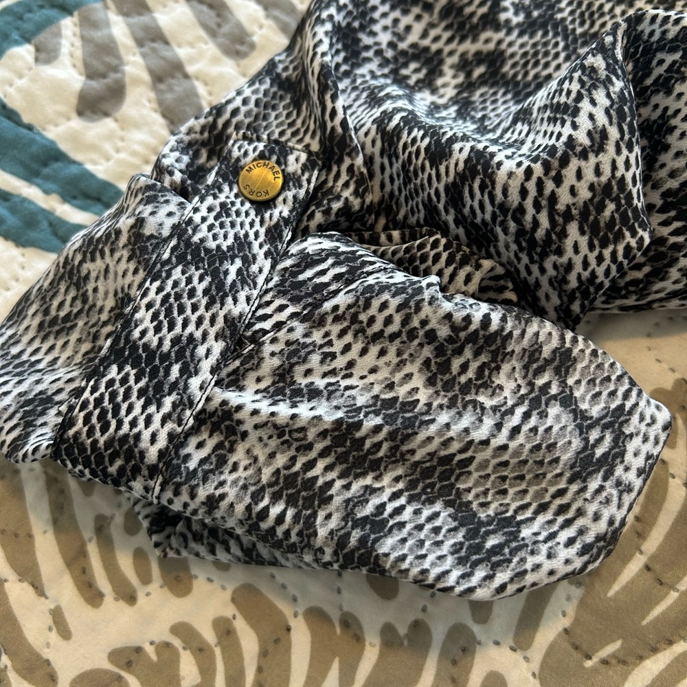 Michael Kors Monochrome Patterned Blouse - Picture 7 of 11